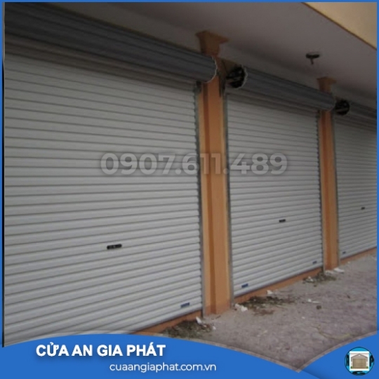 Cửa cuốn tấm liền TM